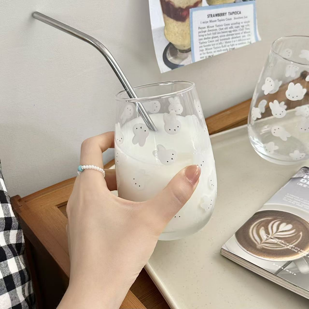 Copo de Vidro com Estampa do C - Water Tea And Coffee avaliação e preço
