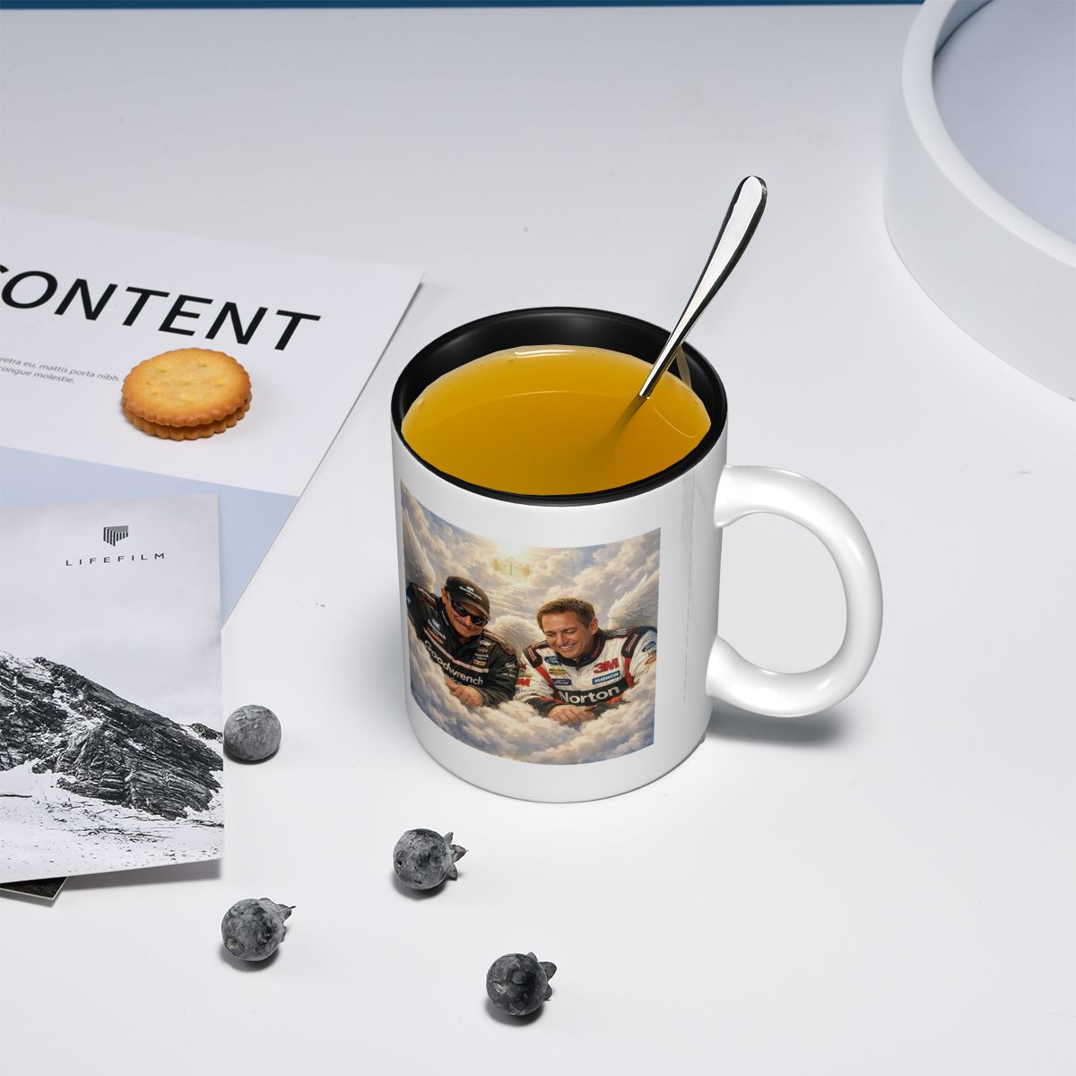 Caneca Engraçada de Cerâmica R - Coffee Vs Tea avaliação e preço