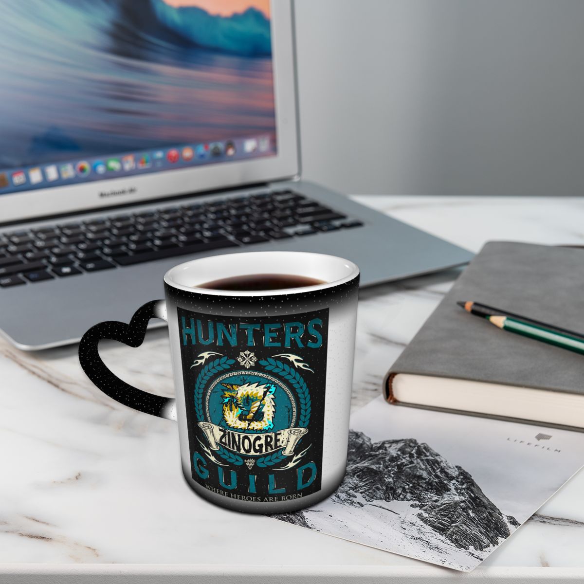 Caneca Monster Hunter World En - Coffee Tea World avaliação e preço